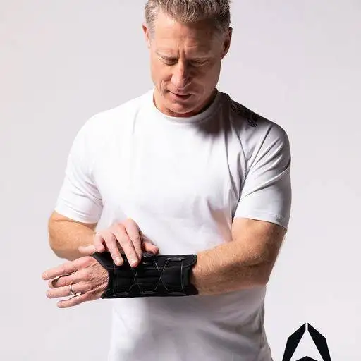 A man using Wrist support